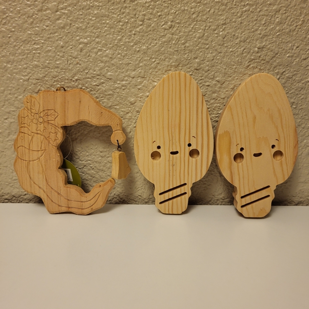 NWT Three Wood Shape Crafts